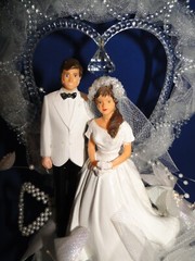New Elegant Wedding Caketopper with Bride & Groom, decored HEART background #128