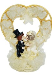 Vintage 1980 Coast Novelty Wedding Cake Topper Kissing Bride Groom Heart Decor