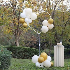 2 White Heart Shaped Plastic Balloon Arch Stand Kit Party Events Decorations