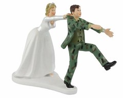 Wilton Camo Groom Bride Military Wedding Cake Topper Figurine, 6.3″ W x 4.25″ H
