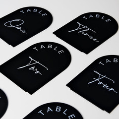 Black Arched Wedding Table Numbers 1-20 with Stands, 5X7 Inch Black Acrylic Arch