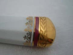 Lenox or Homer Laughlin Georgian Maroon Porcelain Handle Inox Steel Cake Server