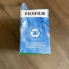 New Fuji QuickSnap Waterproof Disposable One Time Use Camera 27 Exp. 05/2012
