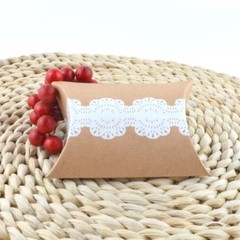 100Pcs Lace Kraft Paper Pillow favor Box Wedding Party Favour Gift Candy Boxes