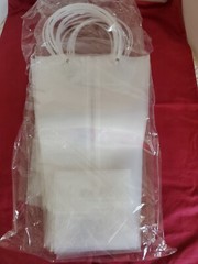 Clear Bouquet Bags With Handles ~~(3 )~ Medium 13 in ~( 4 )~ Large ~16 in