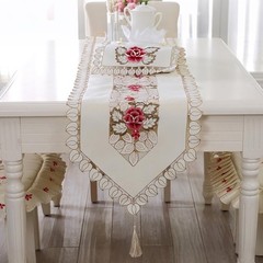 LeLehome 15 Inch X 58 Flowers Table Runner 15″ X 58″, White Leaves