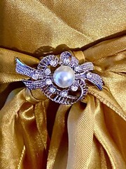 Chair Sash Napkin Or Scarf Pin Lot Of 25 Silver Tone Pearl Rhinestone 1 Inch