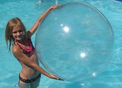 48″ CRYSTAL CLEAR Inflatable Beach Ball – Glossy Vinyl Pool / Wedding Party Toy