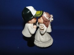 New Green Bay Packers Kissing Bride & Groom Wedding Cake Top figurine with cap