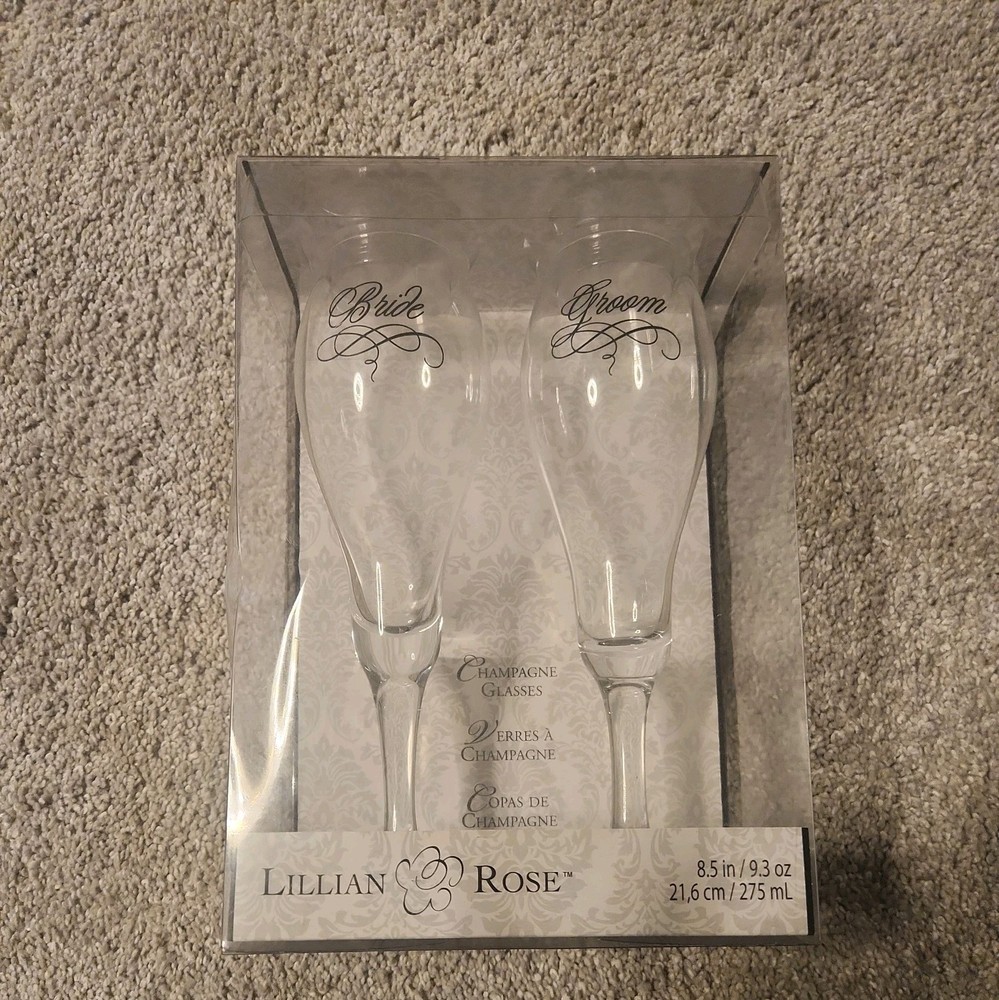 Lillian Rose Bride Groom Wedding Champagne Toasting Glasses Package 9.3 Oz