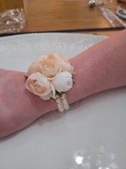 Pale Pink&white Silk Wrist Corsages 5 Flowers In A Cluster Comes In A Pack Of 4