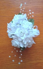 NEW 7″ Artificial White Rose Wrist Corsage W/Pearl Accents Iridescent Bow W/Bout