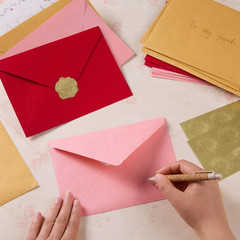 50 Pieces A7 Envelopes 5X7 with Gold Stickers, Rose, Red | Vines Flower Texture