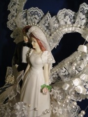 New Elegant & Absolutely Stunning Porcelain Bridal Couple Wedding CakeTop # 147
