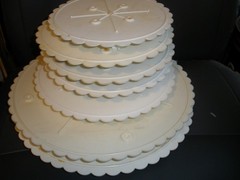 Wilton Circles of Strength 7 tier Cake Separator Plates Scalloped 4 Different Sz
