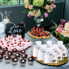 300 Pcs Wedding Favors Set with Glass Bottles, Thank You Cards, Bags