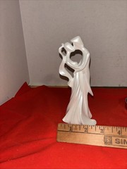 Wilton Wedding Cake Topper Bride Groom The First Kiss 202-258 2007 Contemporary