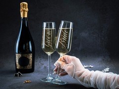 Champagne Flutes Personalized, Mr Mrs Champagne Glasses, Set 2 Engraved Glasses