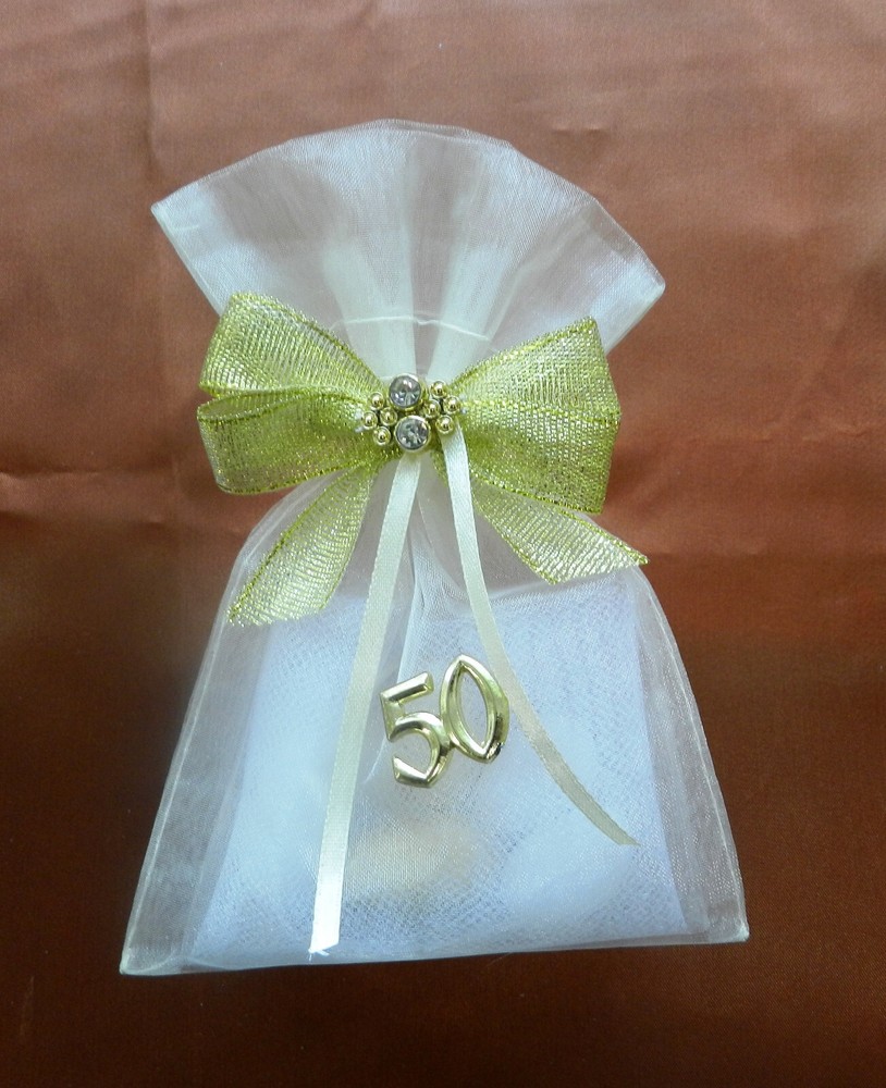Traditional favors 50th Wedding Anniversary, with 5 Italian almonds.