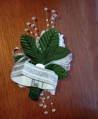NEW 7″ Artificial White Rose Wrist Corsage W/Pearl Accents Iridescent Bow W/Bout