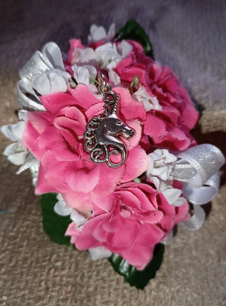 NEW 4″ Long Artificial Hot Pink Rose Wrist Corsage With Metal Unicorn Charm