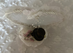 Vintage Porcelain Bride Groom Wedding Cake Topper Lace Heart 9” x 7” Tiered Bas