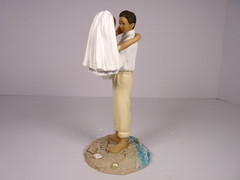 Lillian Rose Beach Just Married Newly Weds 6.75 in Resin Figurine – N15
