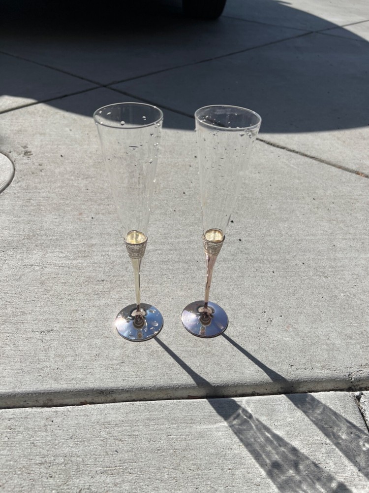 Vera Wang Wedgwood, Silver Love Knots Toasting Crystal Flutes, Pair!