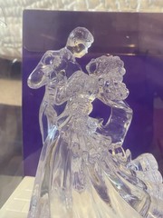 Wilton Clear Plastic Wedding Cake Topper Figurine Bride & Groom 5 in