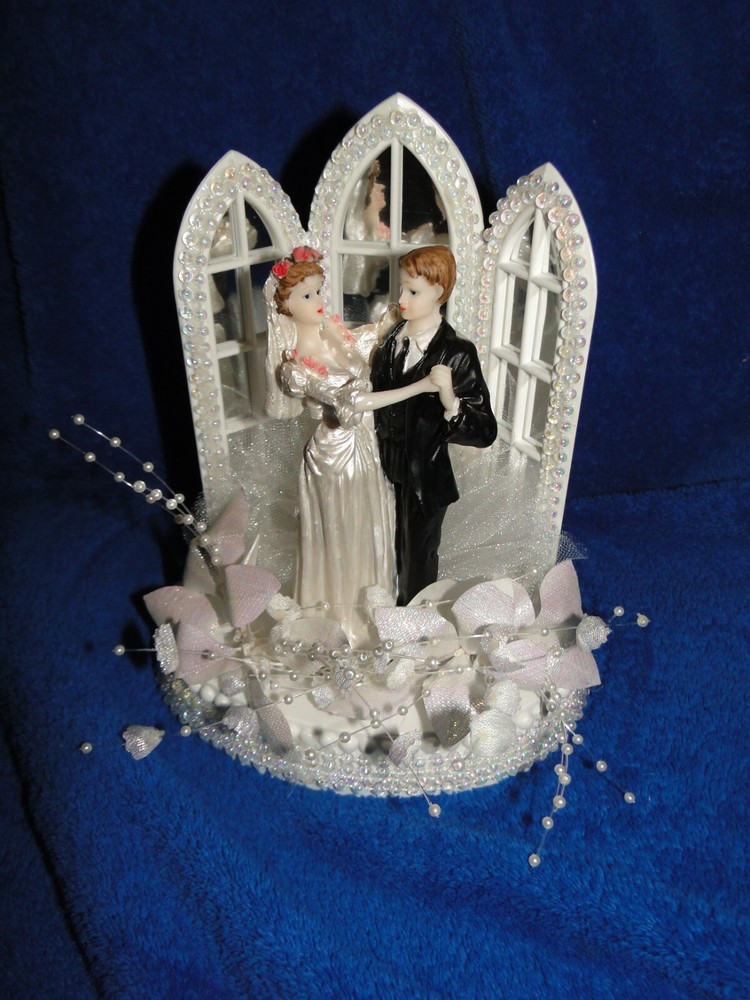 New Vintage lighted Dancing Bridal Couple , Chapel mirror Windows Caketop #282