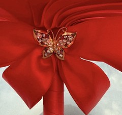 Red Rose Quinceañera Bouquet Gold Rhinestone Prom Sweet 16 Bridal Toss Bouquet