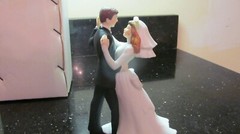 Roman Bride and Groom Porcelain Wedding Figurine Beautiful New 6″ Tall 99740