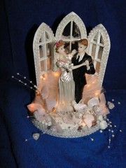New Vintage lighted Dancing Bridal Couple , Chapel mirror Windows Caketop #282