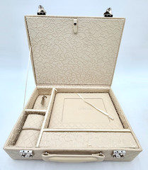 Wolf Designs Wedding Bridal Briefcase: Guestbook, Ring Cases, Pen, more – read