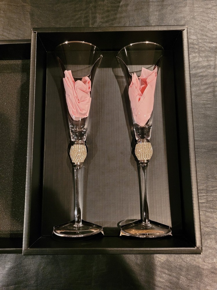Trinkware Toasting Champagne Flutes 11″ Tall – Set of 2 – Gold Rim & Rhinestones