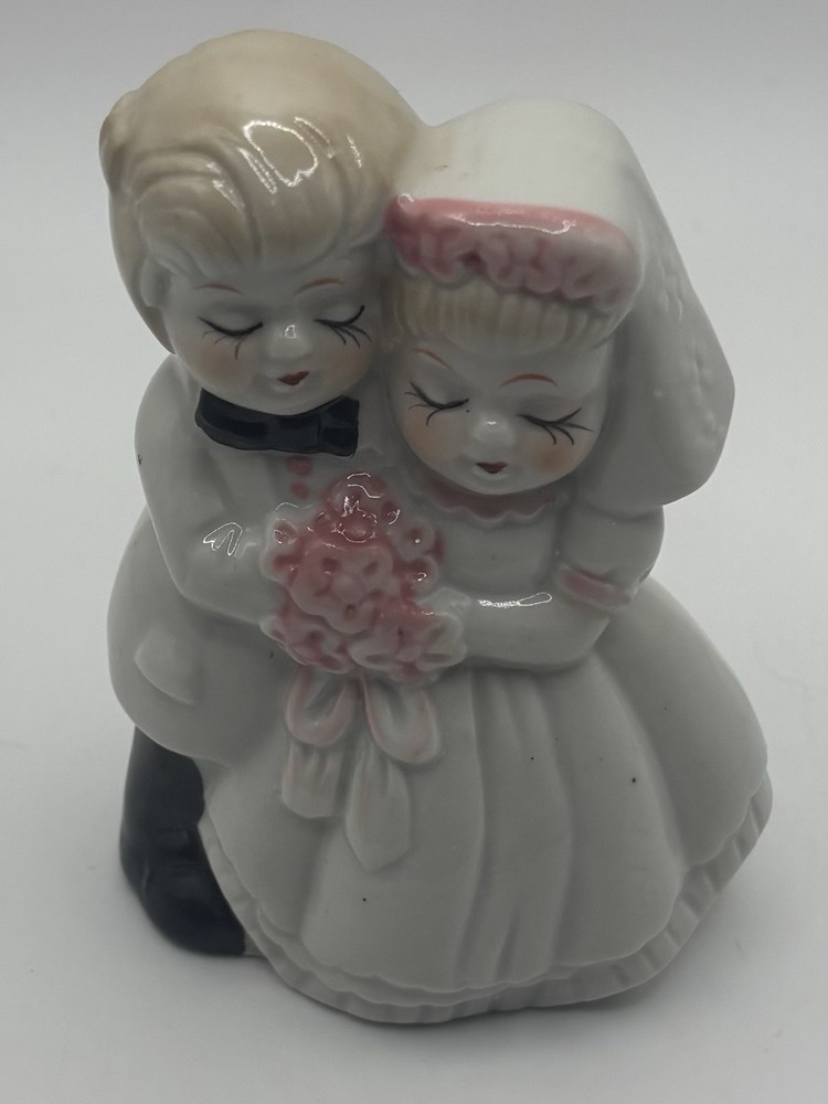 Vintage 1960s Glossy Porcelain Bride And Groom Figurine Cake Topper 4” Inches