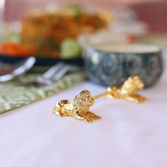 Gold Lion Cutlery Rest – Royal Spoon & Fork Holder | Luxury Dining Decor