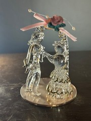Vtg Dura-Best Spun Blown Glass Bride Groom Wedding Cake Topper Mirror Base Gold