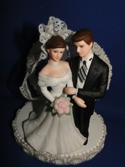 New Elegant Porcelain Bridal Couple Caketop, white floral bead ring back #3