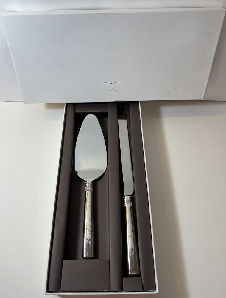 VERA WANG WEDGWOOD WITH LOVE CAKE KNIFE & SERVER 2 PIECE BOX SET