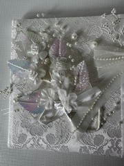 Hallmark WCA3378 Wedding Guest White Fabric Lace Floral Covered Book Vintage