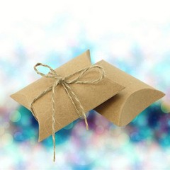 100Pcs Reusable Kraft Paper Wedding Favor Boxes Pillow Candy Packing