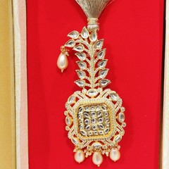 Gold plated kundan & Cubic zirconia studded kalangi,Kalgi Brooch,Pagadi Brooch