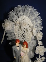 New Vintage Traditions Wedding Caketop Bride & Groom with oval elegant back #181