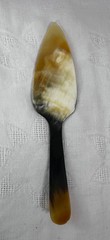 11″ Artisan Horn Cake or Pie Server