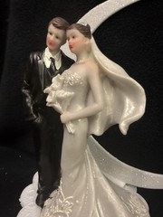 Romantic Porcelain Groom And Bride Wedding Cake Topper Groom Top Calla Lily