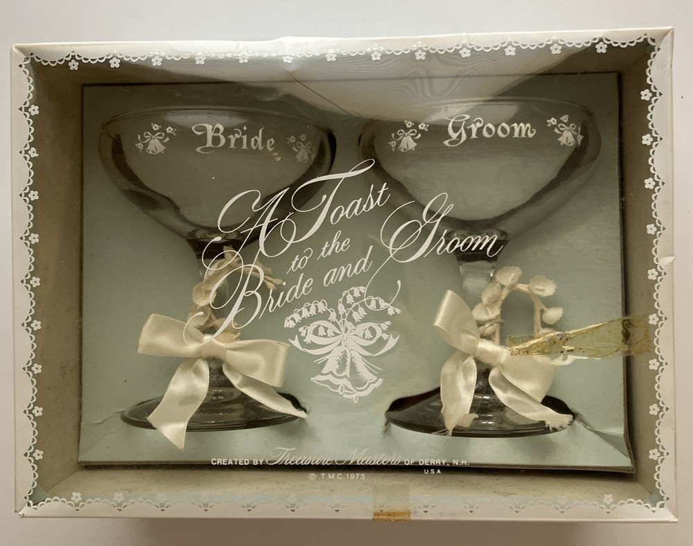 Vintage Wedding Bride Groom Toast Goblets Set Box Treasure Masters 1973 USA Made