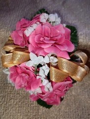 NEW 4″ Long Artificial Hot Pink Rose Wrist Corsage With Sparkly Gold Bow
