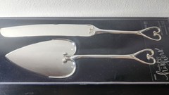 Studio His&Hers Cake Server & Knife Heart Serving Set