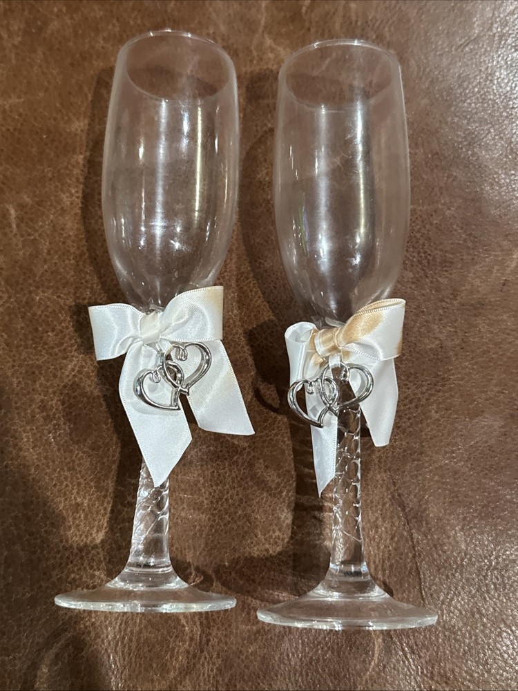 Wilton Toasting Glasses Silver Tone Hearts Flute Style 6 Ounces Set Of 2